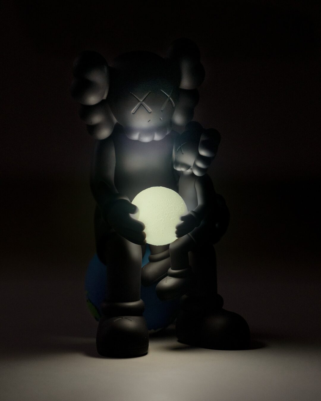 KAWS:HOLIDAY THAILAND limited editionが海外 2025年 5/12 & 5/13 発売 (カウズ ホリデー タイ リミテッド エディション)
