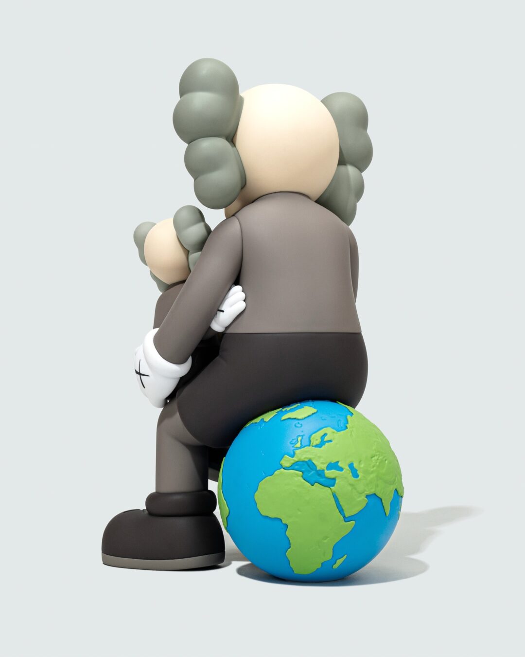 KAWS:HOLIDAY THAILAND limited editionが海外 2025年 5/12 & 5/13 発売 (カウズ ホリデー タイ リミテッド エディション)