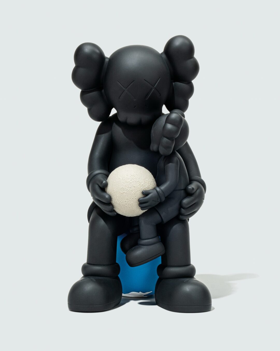 KAWS:HOLIDAY THAILAND limited editionが海外 2025年 5/12 & 5/13 発売 (カウズ ホリデー タイ リミテッド エディション)