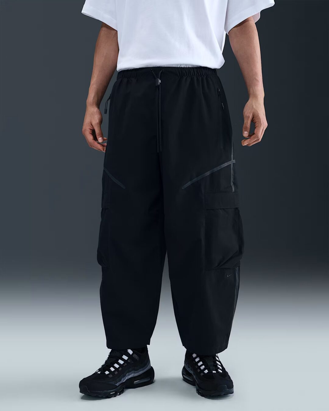 NIKE TECH “Cargo Sneakers Pants”が発売 (ナイキ テック カーゴ スニーカー パンツ) [HJ2951-010/HJ2951-320]