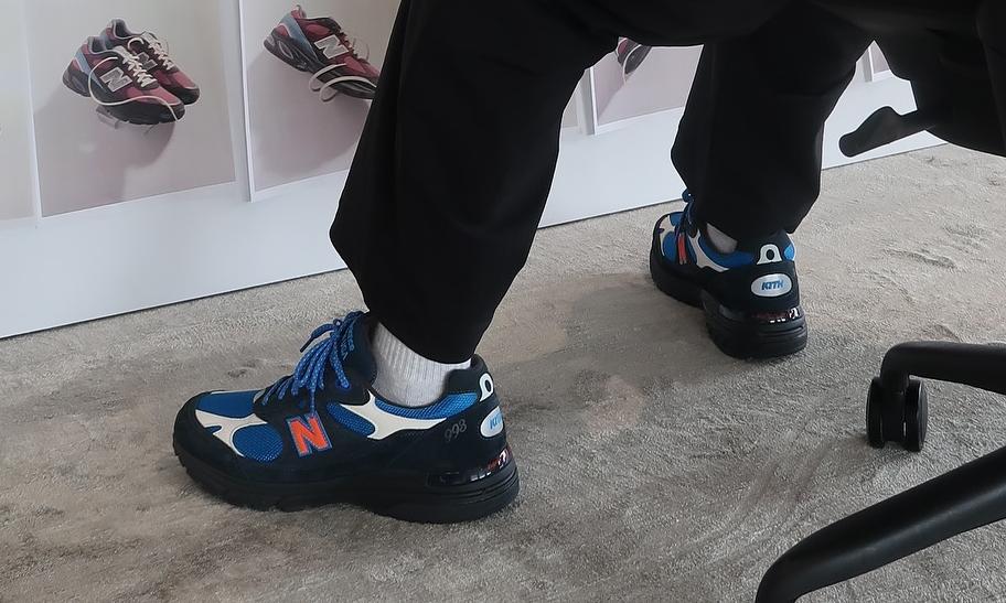 【近日発売】KITH × New Balance 993 "Black/Blue" (キス ニューバランス)