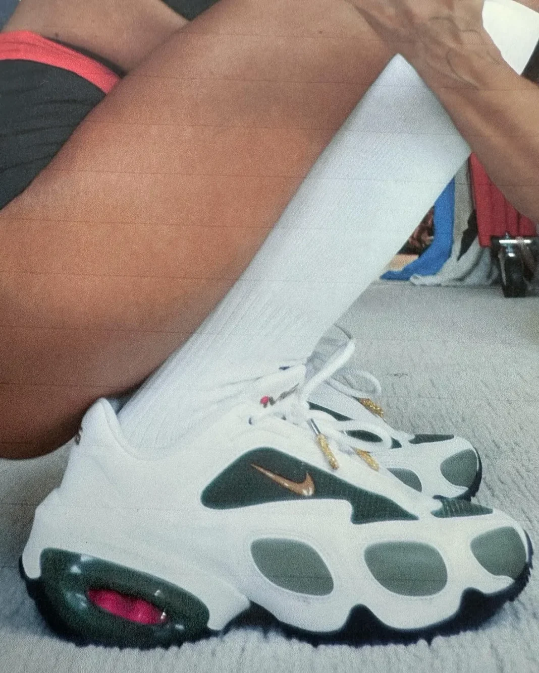 【海外 2025年 5/30 & 6/23 & 7/17 発売予定】Veneda Carter x NIKE AIR MAX MUSE (ヴェネダ・カーター ナイキ エア マックス ミューズ) [HV9928-100/HV9929-100]