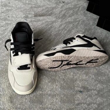 Travis Scott × NIKE ZOOM FIELD JAXX CJ1 T-Rexx “Panda/White/Black” (トラヴィス・スコット ナイキ ズーム フィールド ジャックス “パンダ/ホワイト/ブラック”)