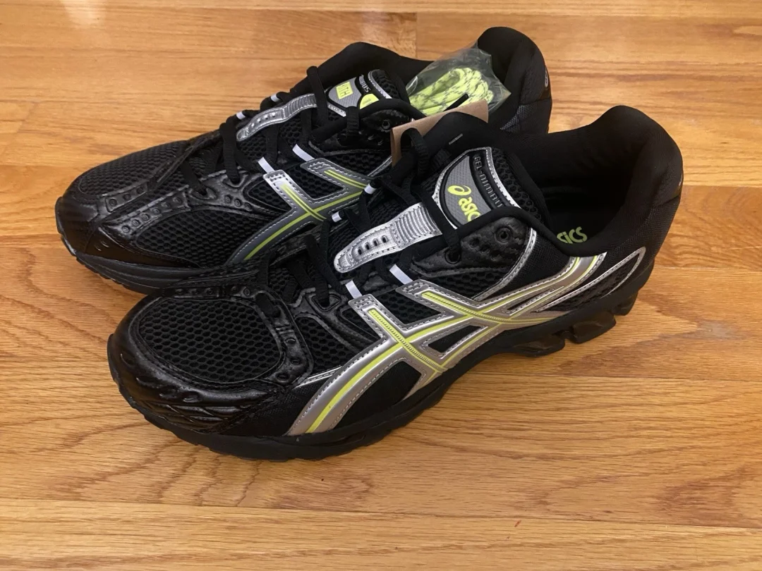 【2025年 夏 発売予定】KITH Ronnie Fieg x ASICS ASICS GEL-NIMBUS 10.1 “Black/Silver” (キス ロニー・ファイグ アシックス ゲルニンバス) [1203A844.001/1203A844.100]
