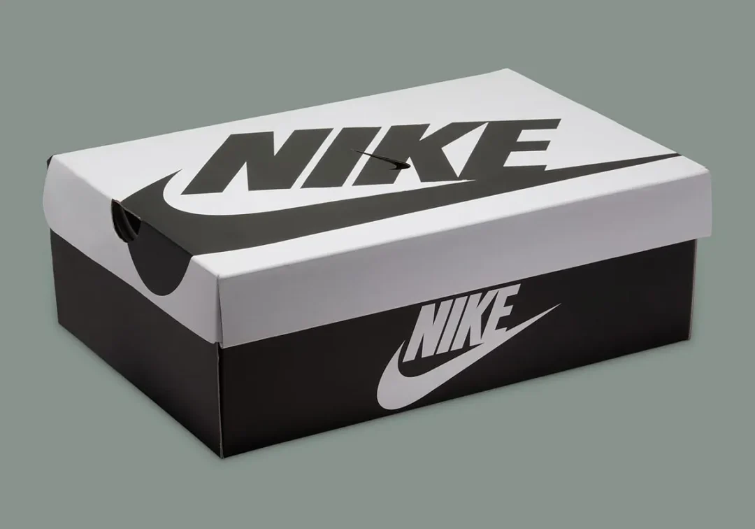 【2025年 発売予定】NIKE DUNK LOW SE “Patent Panda/White/Olive Green” (ナイキ ダンク ロー “パテントパンダ/ホワイト/オリーブグリーン”) [HQ1965-001]