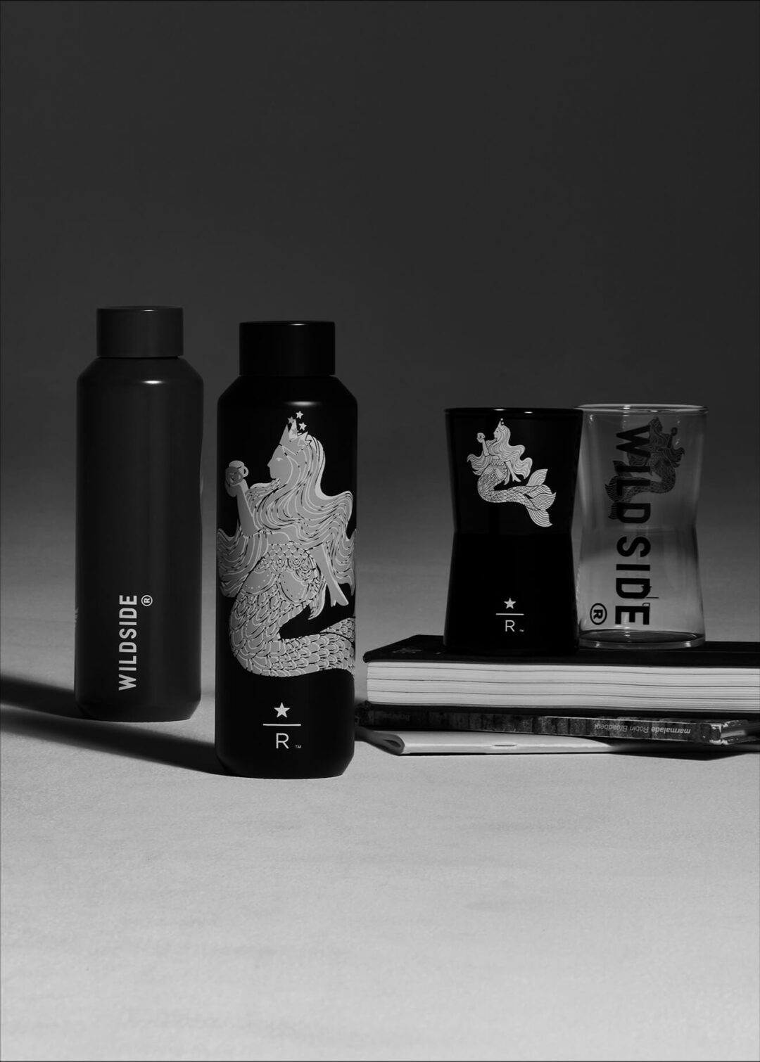 WILDSIDE YOHJI YAMAMOTO × STARBUCKS RESERVE ROASTERY TOKYO コラボが 2025年 5/20 発売 (ヨウジヤマモト スターバックス リザーブ ロースタリー 東京)