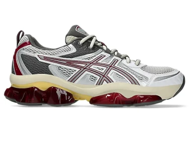 【2025年 発売】ASICS GEL-QUANTUM KINETIC “Cream/Dried Berry” (アシックス ゲルクォンタム キネティック) [1203A270.103]