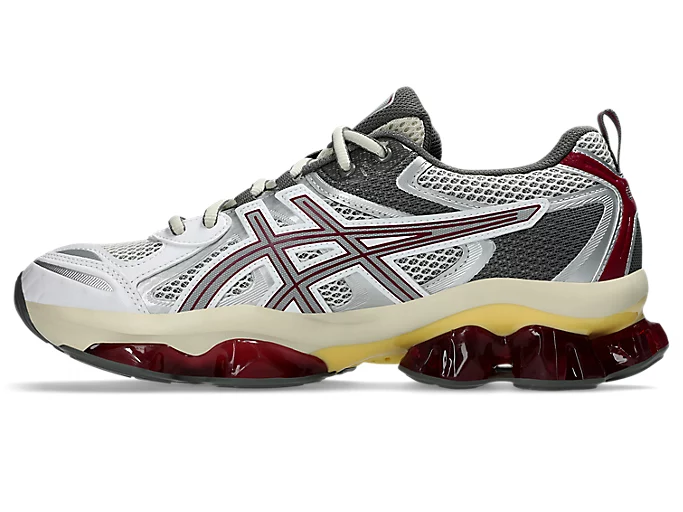 【2025年 発売】ASICS GEL-QUANTUM KINETIC “Cream/Dried Berry” (アシックス ゲルクォンタム キネティック) [1203A270.103]