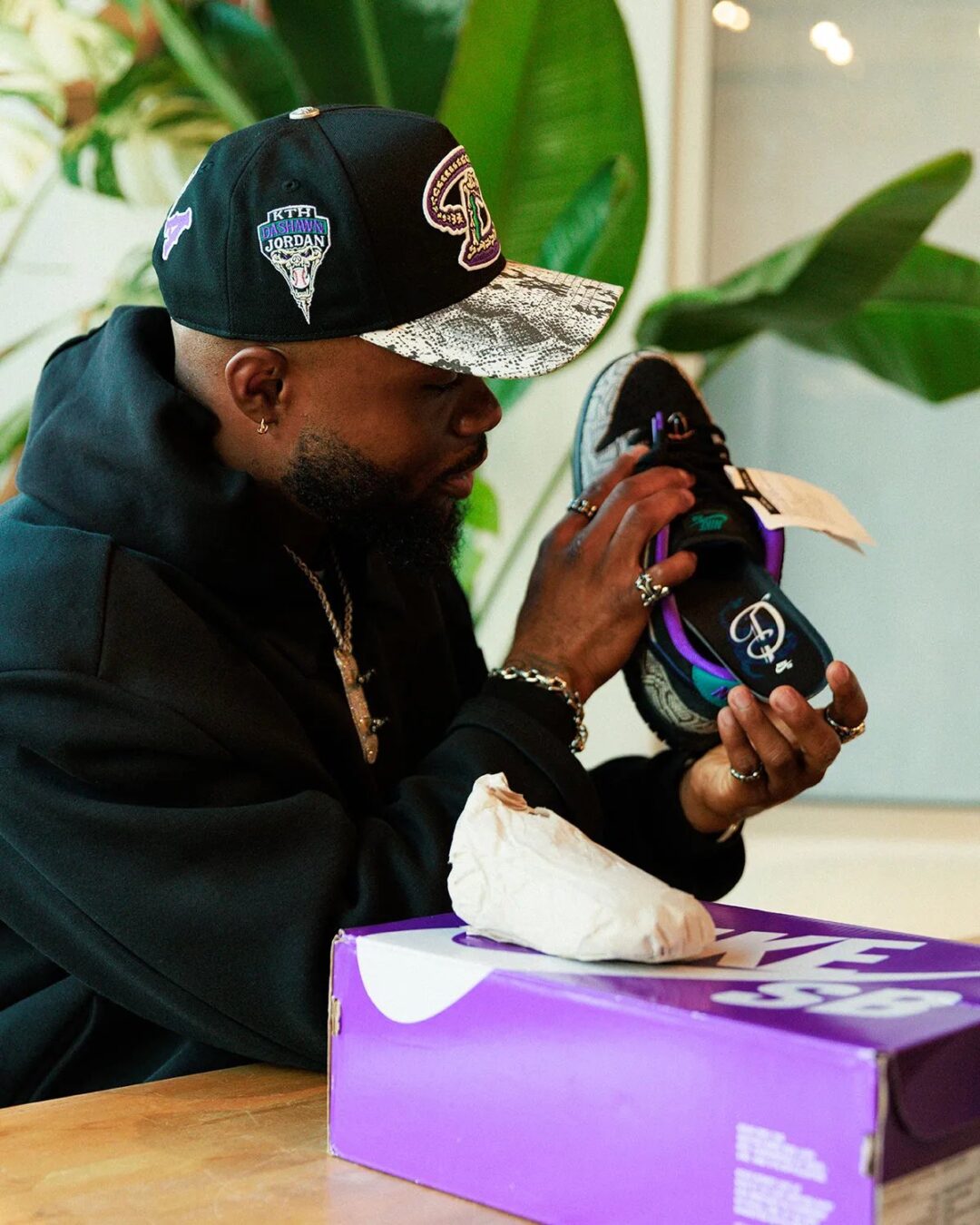 【2026年 3/17 発売】Dashawn Jordan × NIKE SB DUNK LOW (ダショーン・ジョーダン ナイキ ダンク ロー) [IB6208-200]