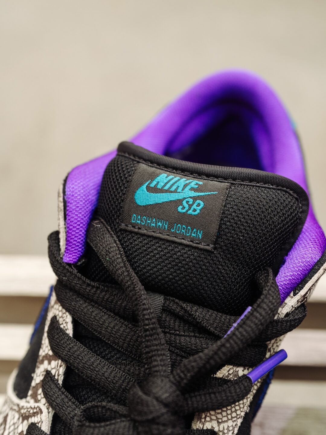 【2026年 3/17 発売】Dashawn Jordan × NIKE SB DUNK LOW (ダショーン・ジョーダン ナイキ ダンク ロー) [IB6208-200]