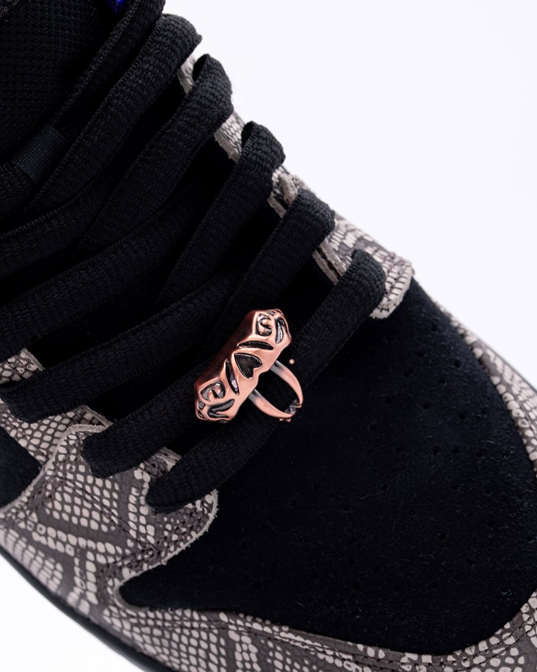 【2026年 3/17 発売】Dashawn Jordan × NIKE SB DUNK LOW (ダショーン・ジョーダン ナイキ ダンク ロー) [IB6208-200]