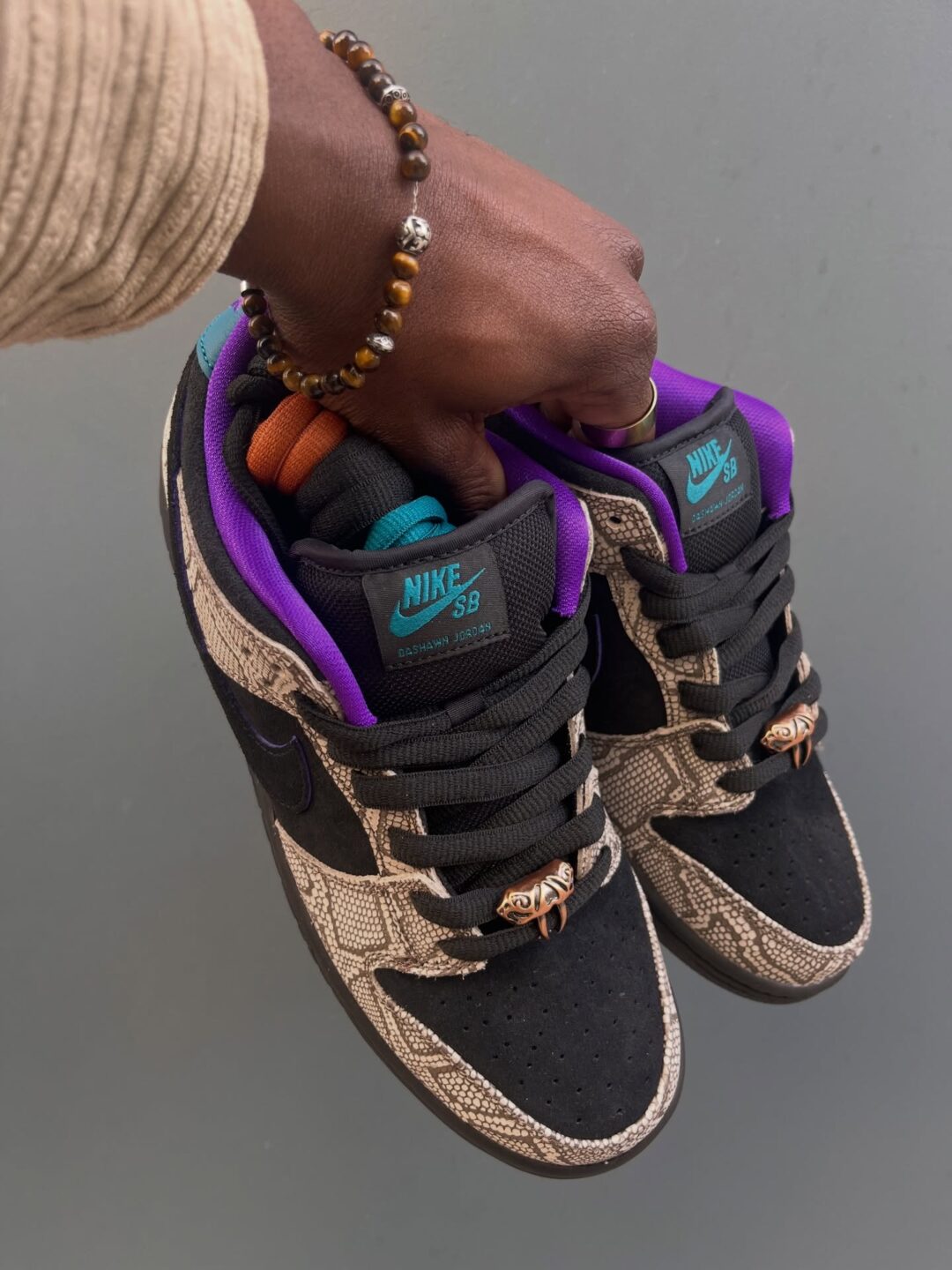 【2026年 3/17 発売】Dashawn Jordan × NIKE SB DUNK LOW (ダショーン・ジョーダン ナイキ ダンク ロー) [IB6208-200]