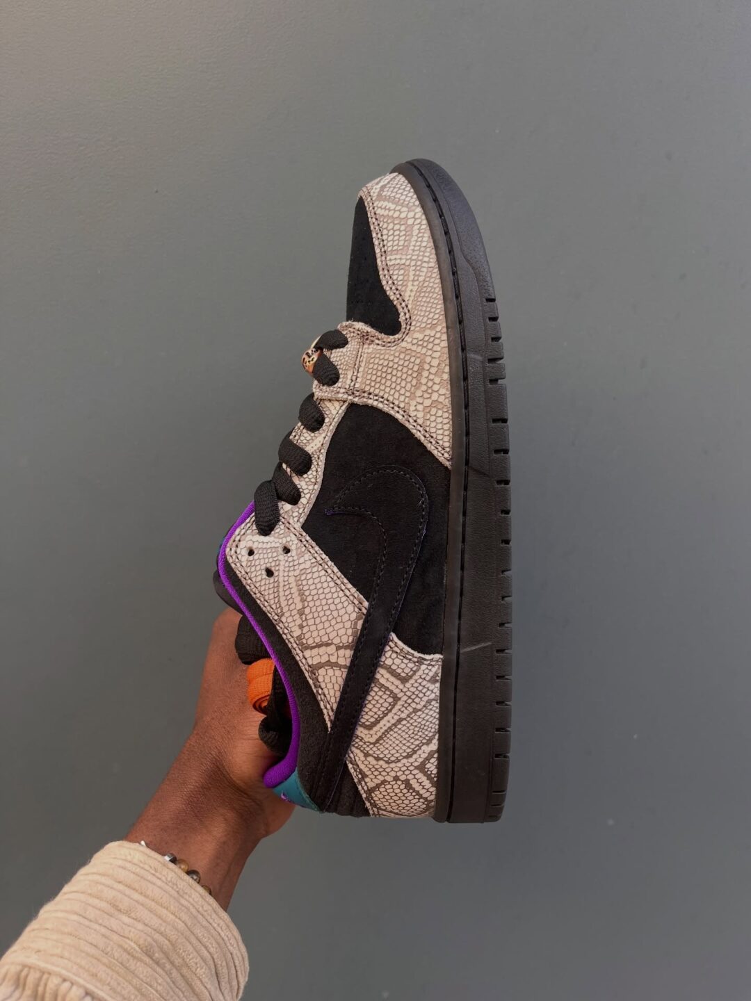 【2026年 3/17 発売】Dashawn Jordan × NIKE SB DUNK LOW (ダショーン・ジョーダン ナイキ ダンク ロー) [IB6208-200]