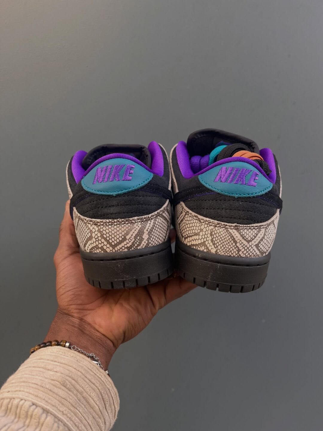 【2026年 3/17 発売】Dashawn Jordan × NIKE SB DUNK LOW (ダショーン・ジョーダン ナイキ ダンク ロー) [IB6208-200]