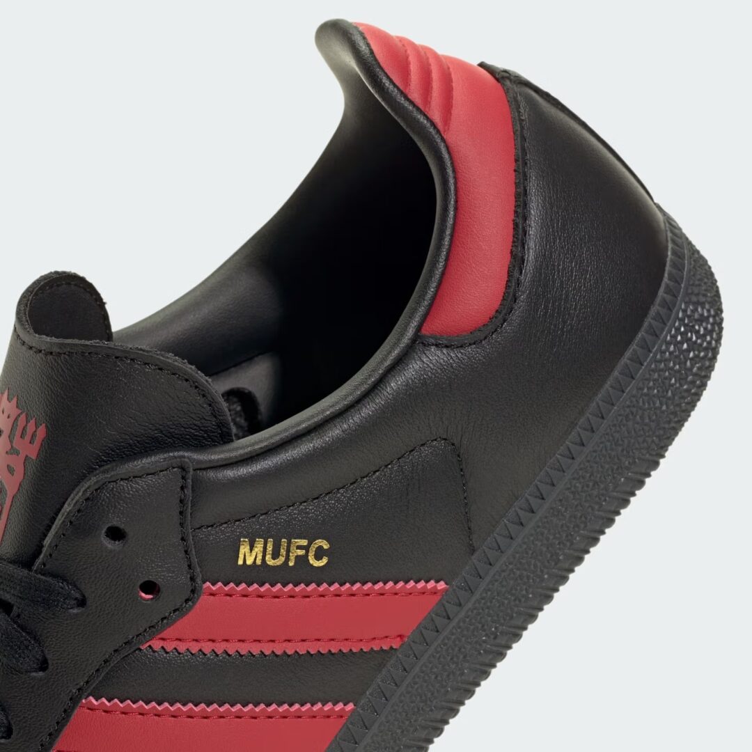 【2025年 発売予定】Manchester United × adidas Originals SAMBA “2025-2026/Black/Red” (マンチェスター・ユナイテッド アディダス オリジナルス サンバ) [JQ4036]