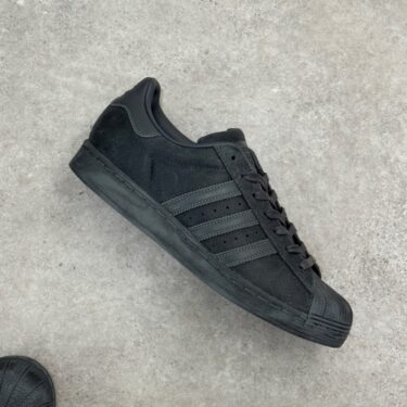【近日発売】size? × adidas Originals SUPRESTAR ‘Triple Black’ (サイズ アディダス オリジナルス スーパースター)