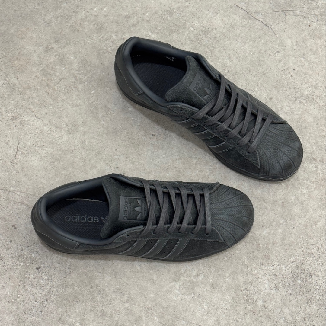 【近日発売】size? × adidas Originals SUPRESTAR ‘Triple Black’ (サイズ アディダス オリジナルス スーパースター)