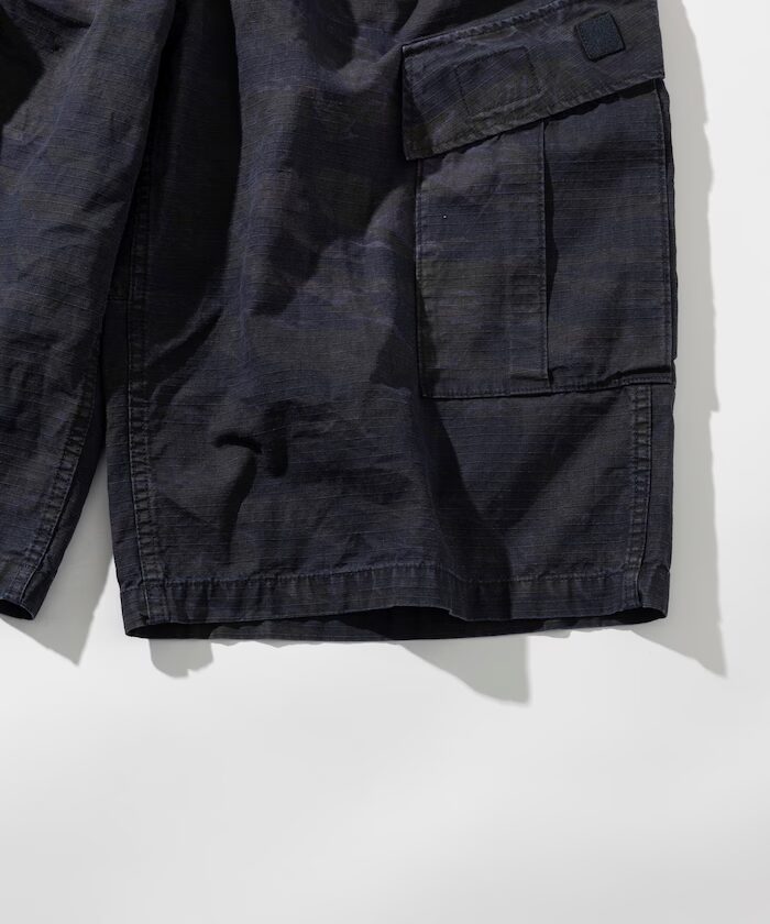 FREAK’S STORE “オーバーダイ カモ柄 バギーシルエット カーゴ スリークォーター ショートパンツ”が発売 (フリークスストア)