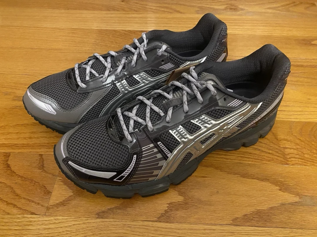 【2025年 夏 発売予定】KITH Ronnie Fieg x ASICS GEL-KAYANO 12.1 “Grey/Black” (キス ロニー・ファイグ アシックス ゲルカヤノ) [1203A846.020/1203A930.020]