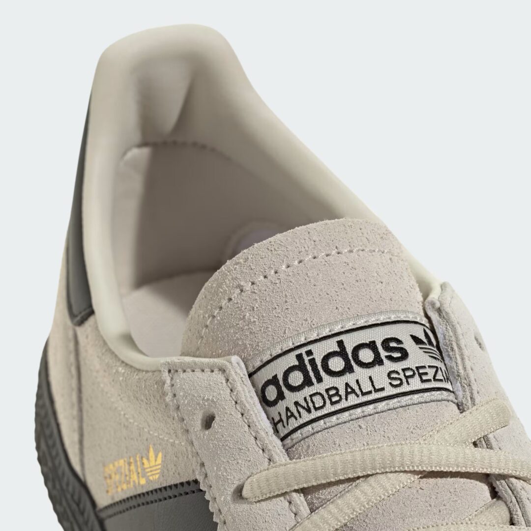 【2025年 6/27 発売】adidas Originals HANDBALL SPEZIAL “Alumina/Core Black/Gold Metallic” (アディダス オリジナルス ハンドボール スペツィアル “アルミナ/ブラック/ゴールド”) [JR3667]