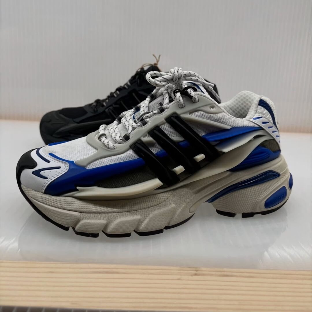 【2025年 発売予定】Pharrell Williams x adidas Originals JELLYFISH "White/Royal Blue" (ファレル・ウィリアムス アディダス オリジナルス ジェリーフィッシュ)