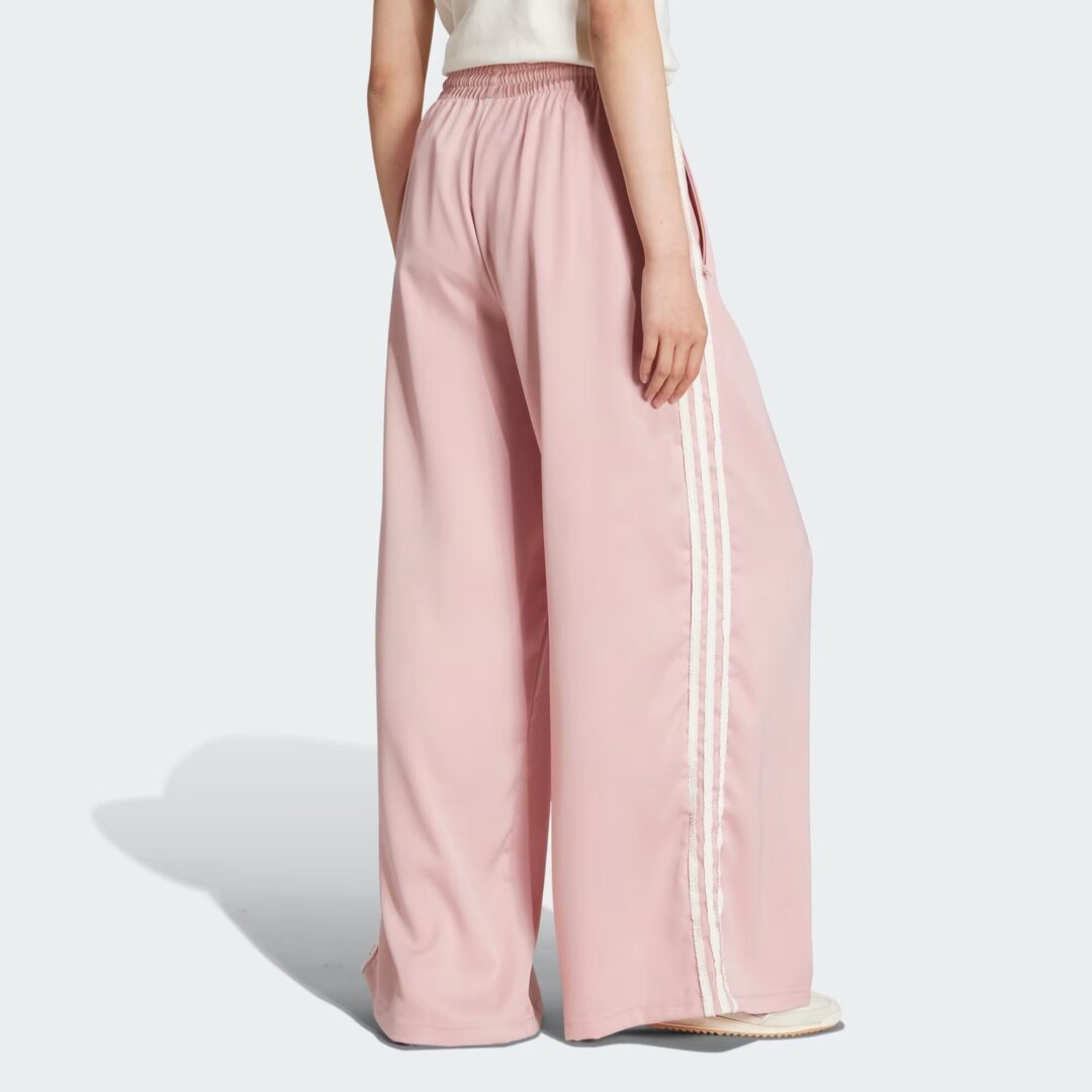 【2025年 6/13 発売】アディダス オリジナルス “サテン ワイドレッグパンツ ラッフル スリーストライプス” (adidas Originals Satin wide leg trousers with ruffles and three stripes) [KC8813/KC8815]