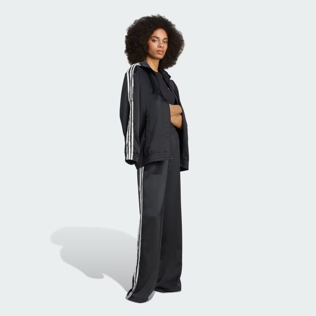 【2025年 6/13 発売】アディダス オリジナルス “サテン ワイドレッグパンツ ラッフル スリーストライプス” (adidas Originals Satin wide leg trousers with ruffles and three stripes) [KC8813/KC8815]