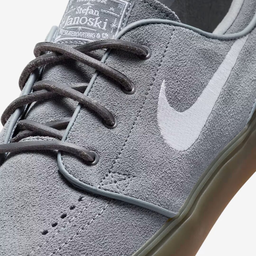 【2025年 6/9 発売】NIKE SB ZOOM JANOSKI OG+ “Cool Grey/Gum/White” (ナイキ SB ズーム ジャノスキ OG+ “グレー/ガム/ホワイト”) [FD6757-003]