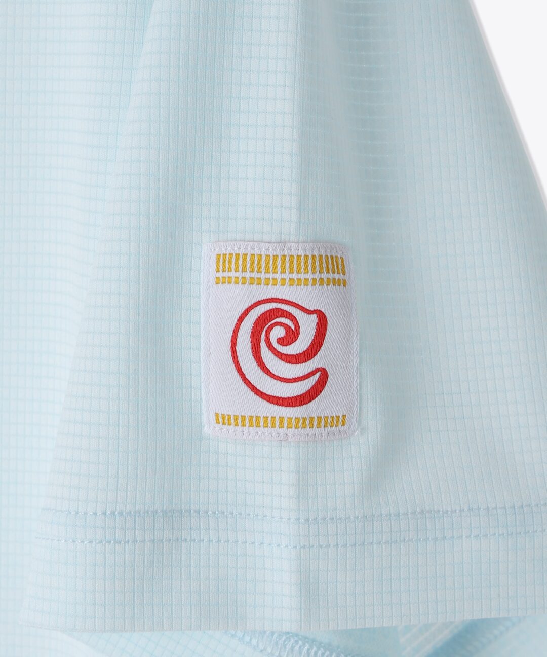 コロンビア × カップヌードル コラボ第4弾「接触冷感＋発汗冷却機能 ショートスリーブTシャツ」が6/20 発売 (Columbia)