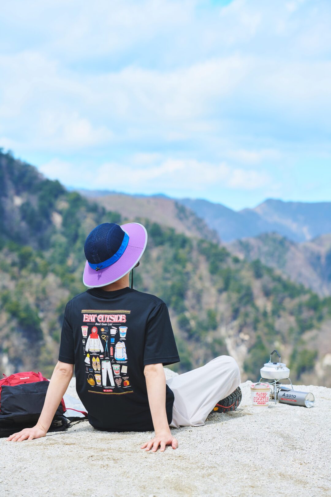 コロンビア × カップヌードル コラボ第4弾「接触冷感＋発汗冷却機能 ショートスリーブTシャツ」が6/20 発売 (Columbia)