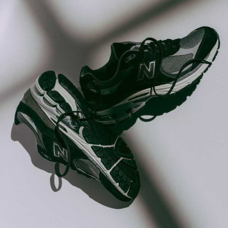 2025年 6/28 発売】New Balance U2002 RC “Black/Grey