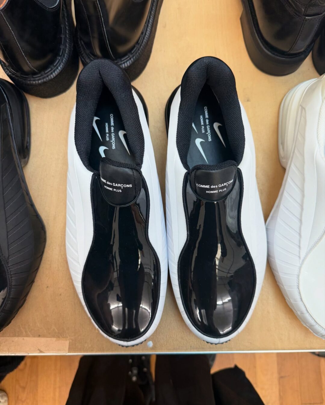 【2026 SS】COMME des GARCONS HOMME PLUS × NIKE AIR MAX DOLCE LIGHT (コム デ ギャルソン・オム プリュス ナイキ エア マックス ドルチェ ライト)