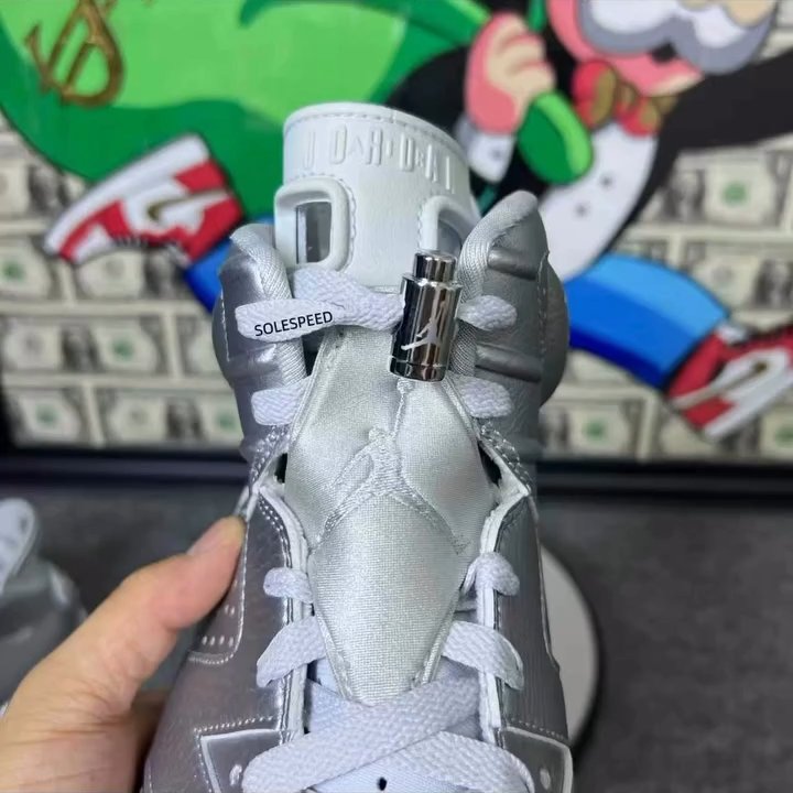 【2025年 12/5 発売】PSG/Paris Saint Germain × NIKE AIR JORDAN 6 RETRO “Metallic Silver” (パリ・サンジェルマン ナイキ エア ジョーダン レトロ “メタリックシルバー”) [IQ5135-001]