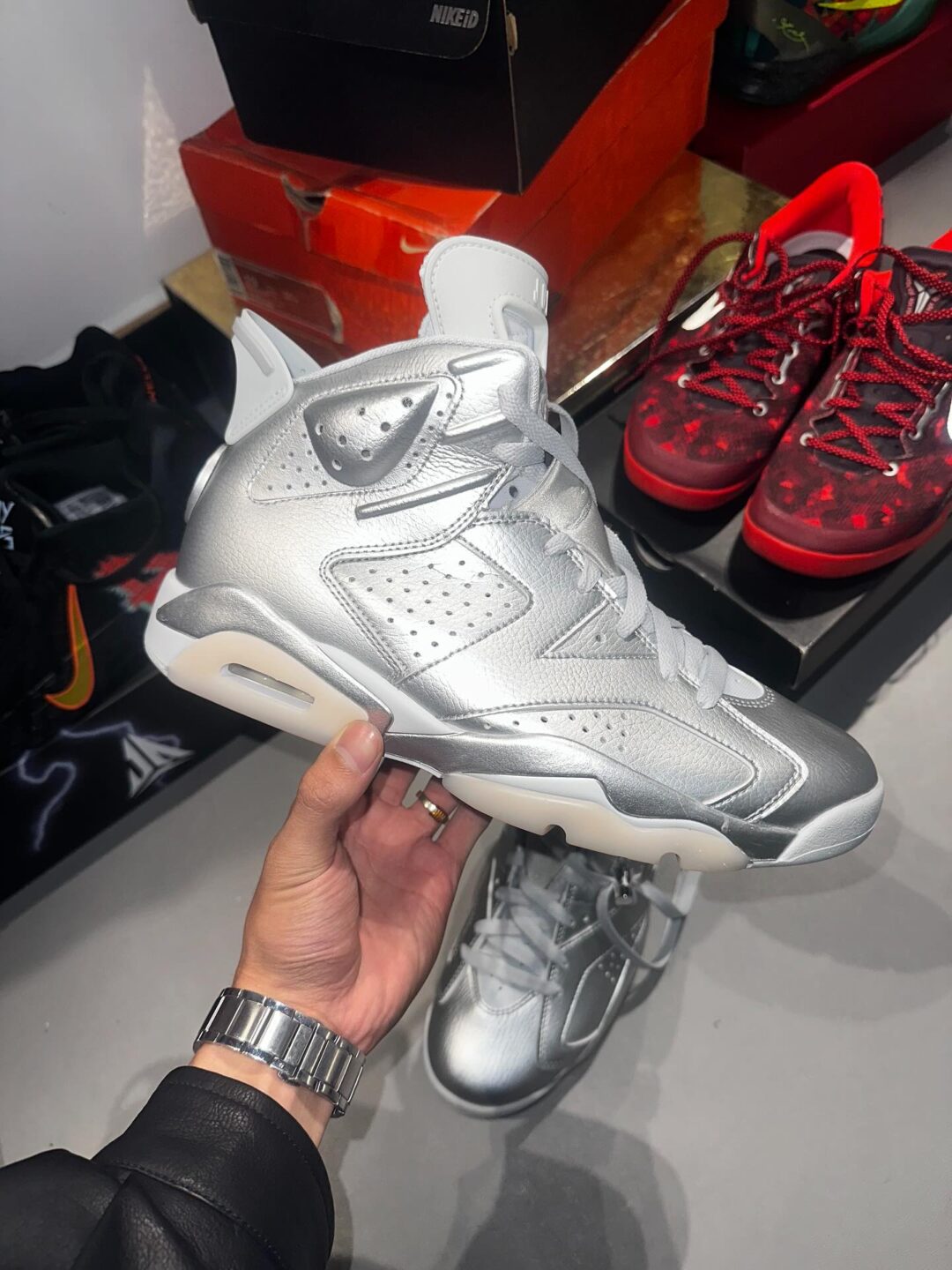 【2025年 12/5 発売】PSG/Paris Saint Germain × NIKE AIR JORDAN 6 RETRO “Metallic Silver” (パリ・サンジェルマン ナイキ エア ジョーダン レトロ “メタリックシルバー”) [IQ5135-001]