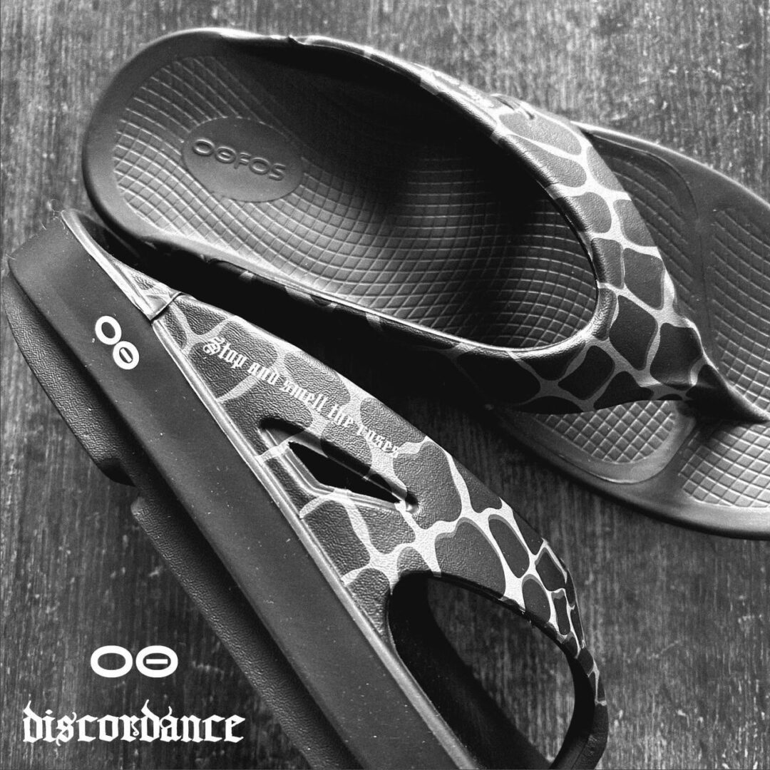 Children of the discordance × OOFOS 2025 AW コラボが2025年 6/13 順次発売 (チルドレン・オブ・ザ・ディスコーダンス ウーフォス)