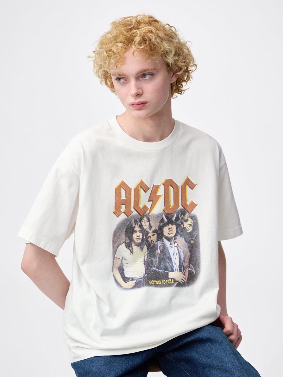 GU MUSIC Collection「AC/DC」コラボレーションが2025年 6/27 発売 (ジーユー エーシー・ディーシー)