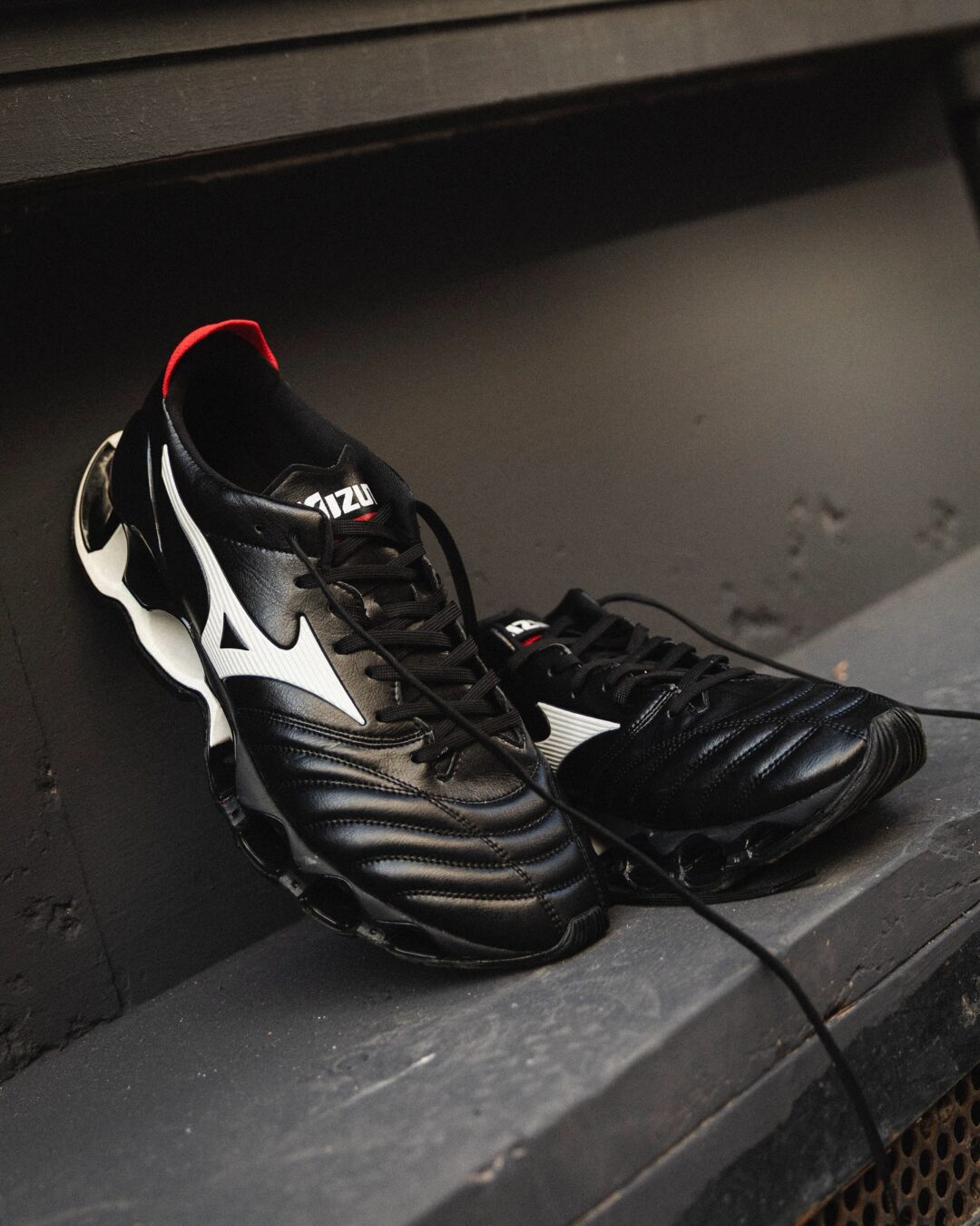 Mizuno WAVE PROPHECY MORELIA NEO “F&F/Black/Red” (ミズノ ウェーブ プロフェシー モレリア ネオ “ブラック/レッド”)