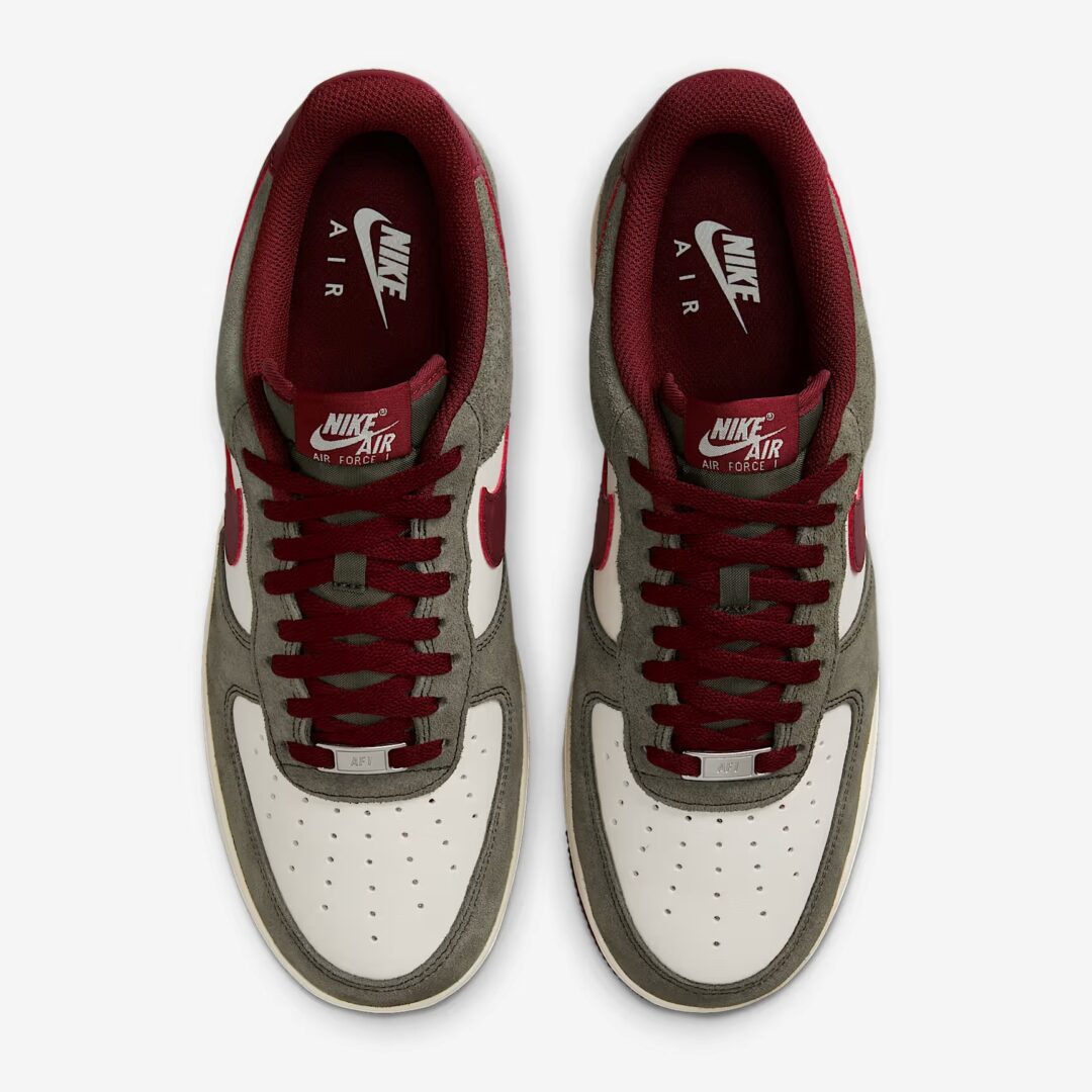 【2025年 6/9 発売】NIKE AIR FORCE 1 07 LOW “Cargo Khaki/Dark Team Red” (ナイキ エア フォース 1 ロー “カーゴカーキ/ダークチームレッド”) [FQ8714-302]