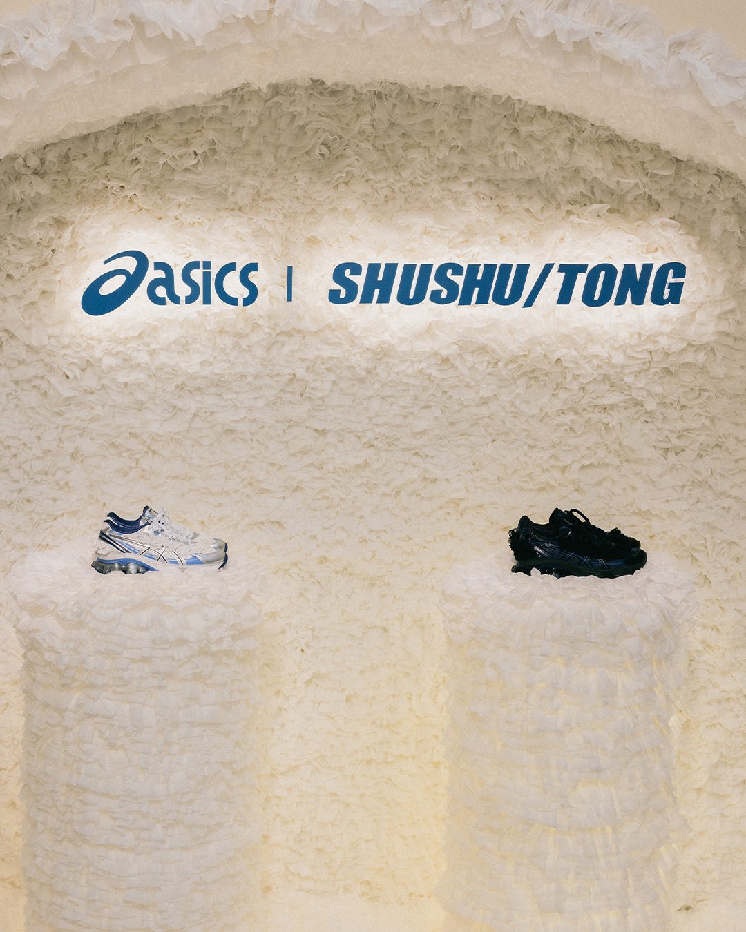 【海外 2025年 6/25 発売】SHUSHU/TONG × ASICS GEL-KINETIC FLUENT (シュシュ/トング アシックス ゲルキネティック)