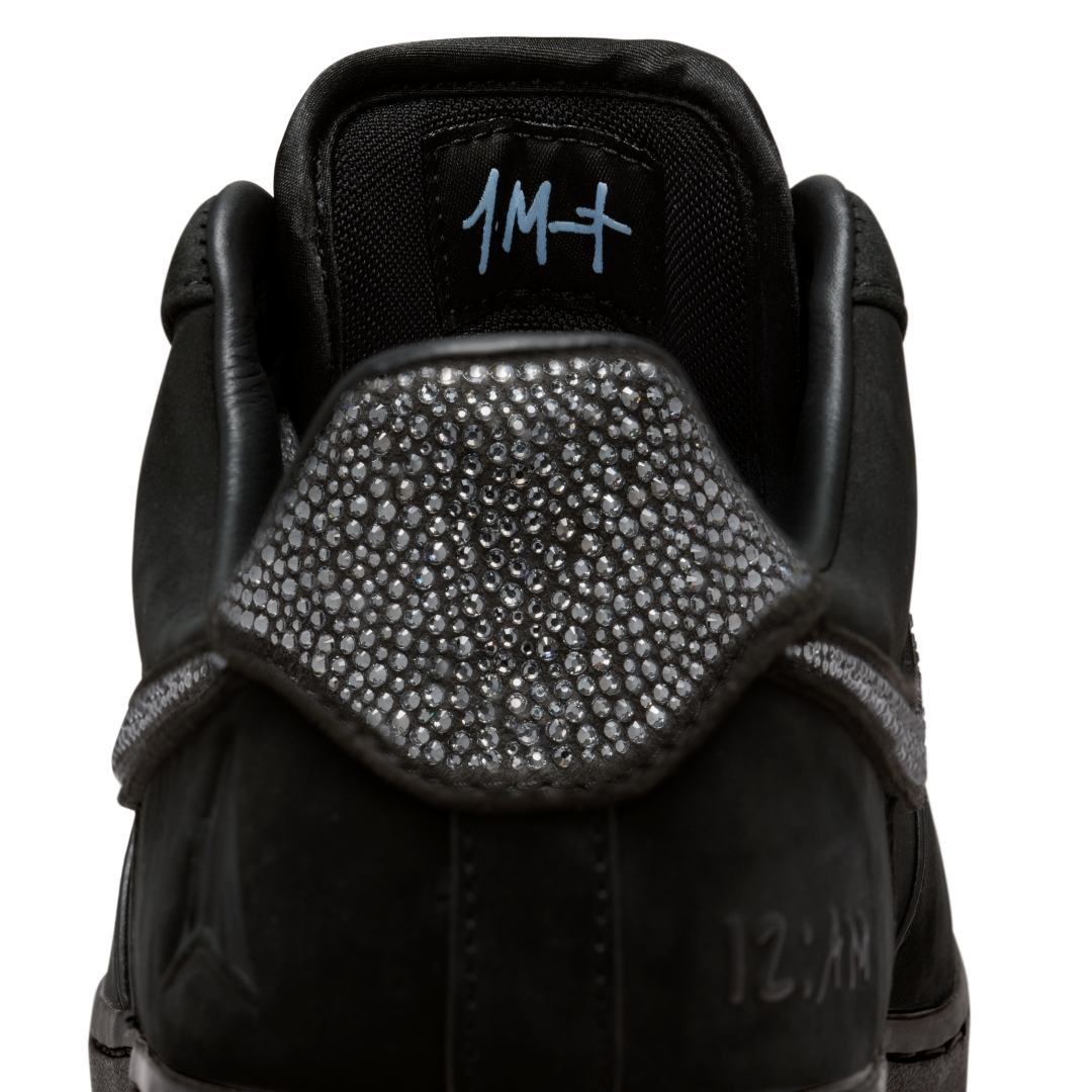 【2026年 春 発売予定】Ja Morant × NIKE AIR FORCE 1 LOW “Swarovski/Black” (ジャ・モラント ナイキ エア フォース 1 スワロフルキー) [IQ9772-001]