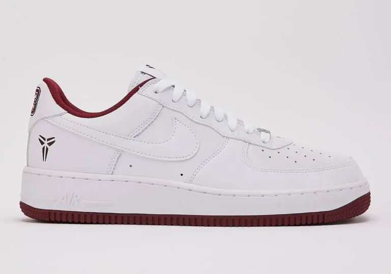 【2026年 3/23 発売】Kobe Bryant Forever × NIKE AIR FORCE 1 LOW QS “White/Team Red” (コービー・ブライアント ナイキ エア フォース 1 ロー レトロ “ホワイト/チームレッド”) [IB0018-101/IB0018-600]