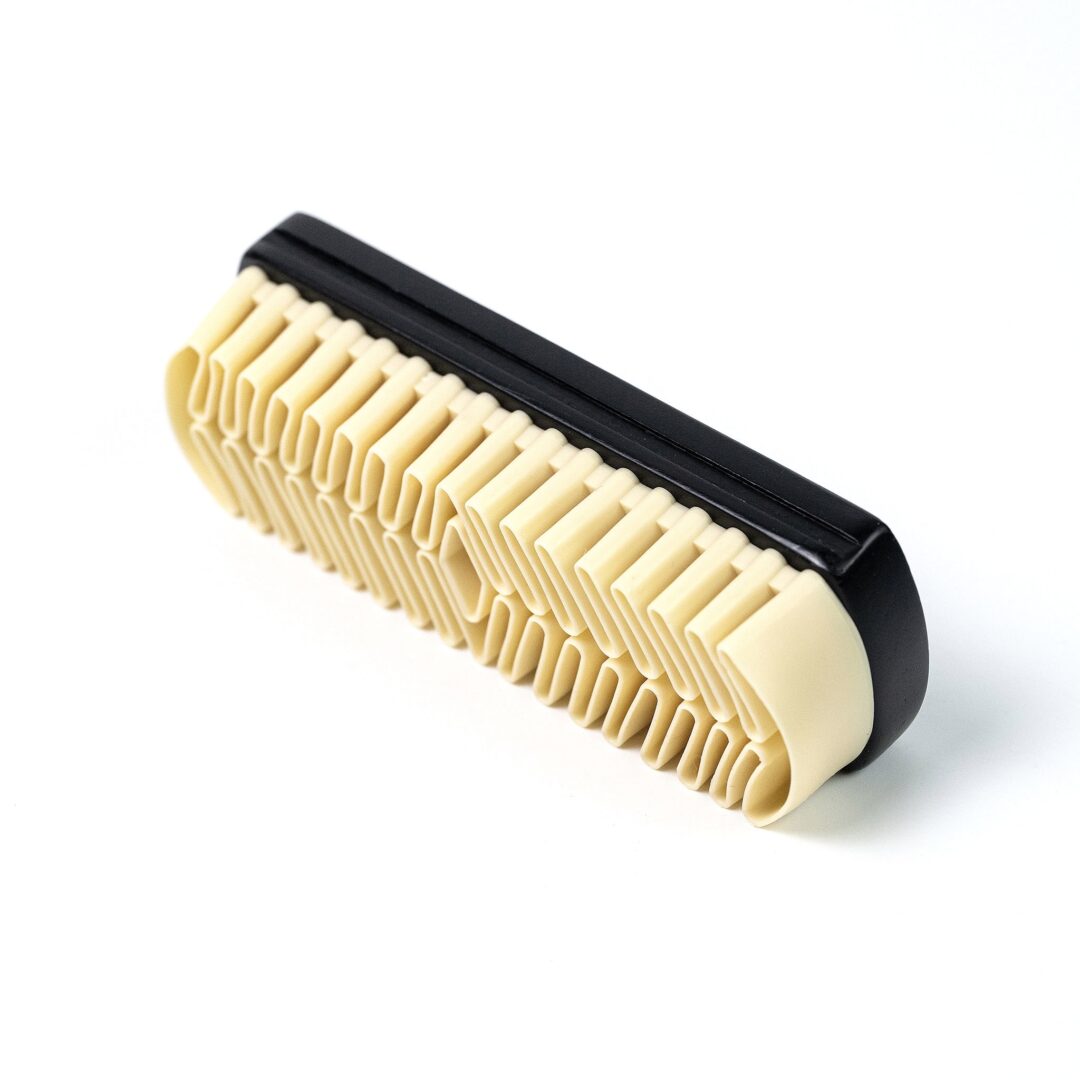 KicksWrap オリジナル起毛革ブラシ「Suede Brush」が2025年 7/24 19:00~先行予約 (キックスラップ)