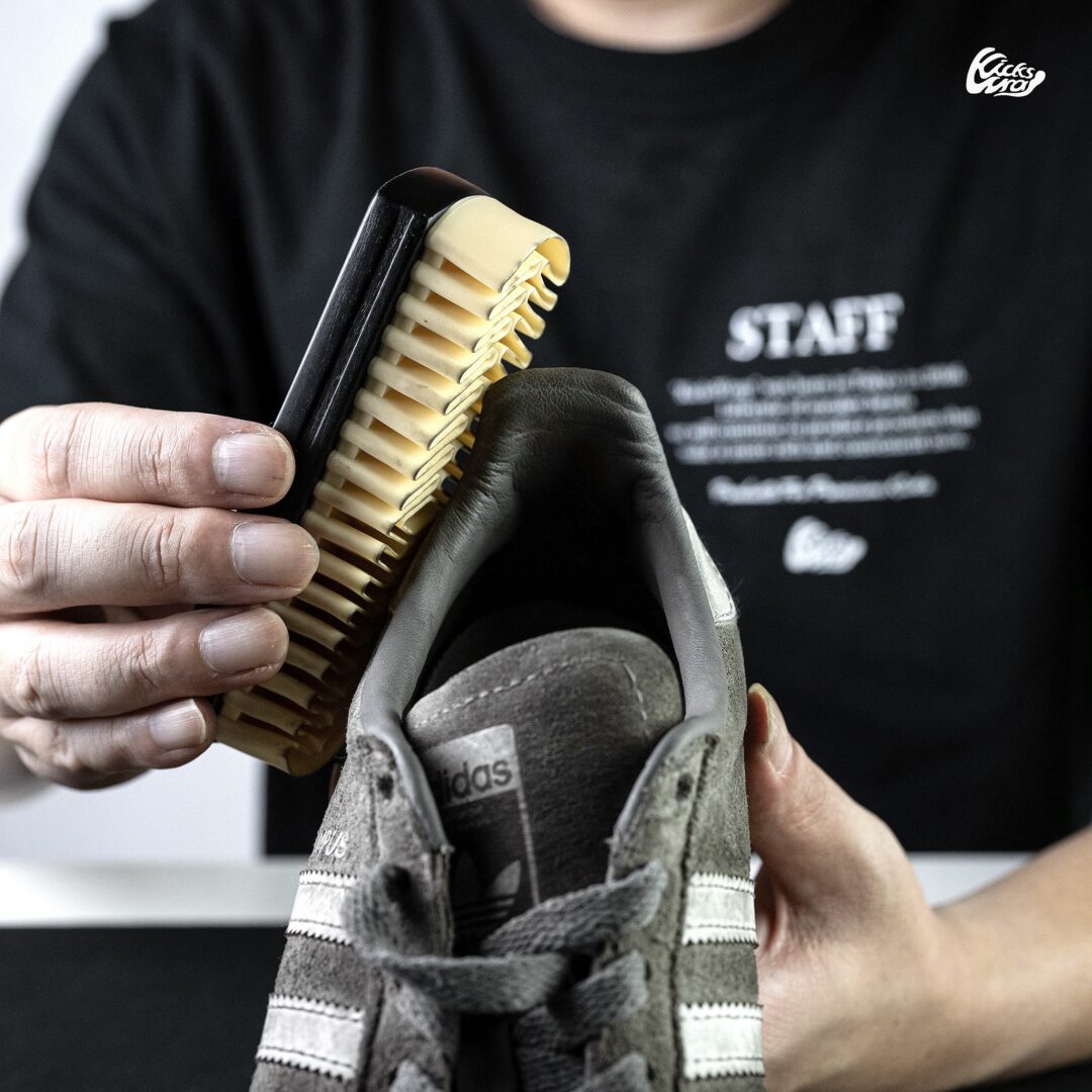 KicksWrap オリジナル起毛革ブラシ「Suede Brush」が2025年 7/24 19:00~先行予約 (キックスラップ)