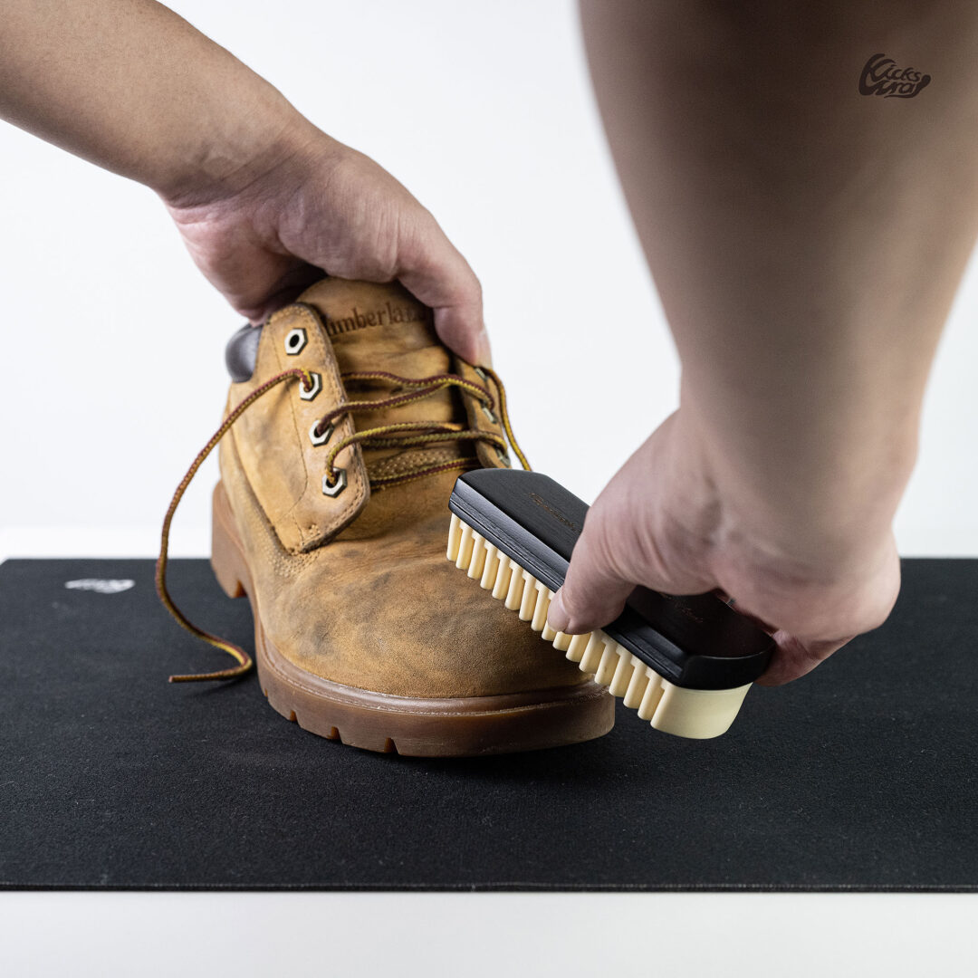 KicksWrap オリジナル起毛革ブラシ「Suede Brush」が2025年 7/24 19:00~先行予約 (キックスラップ)