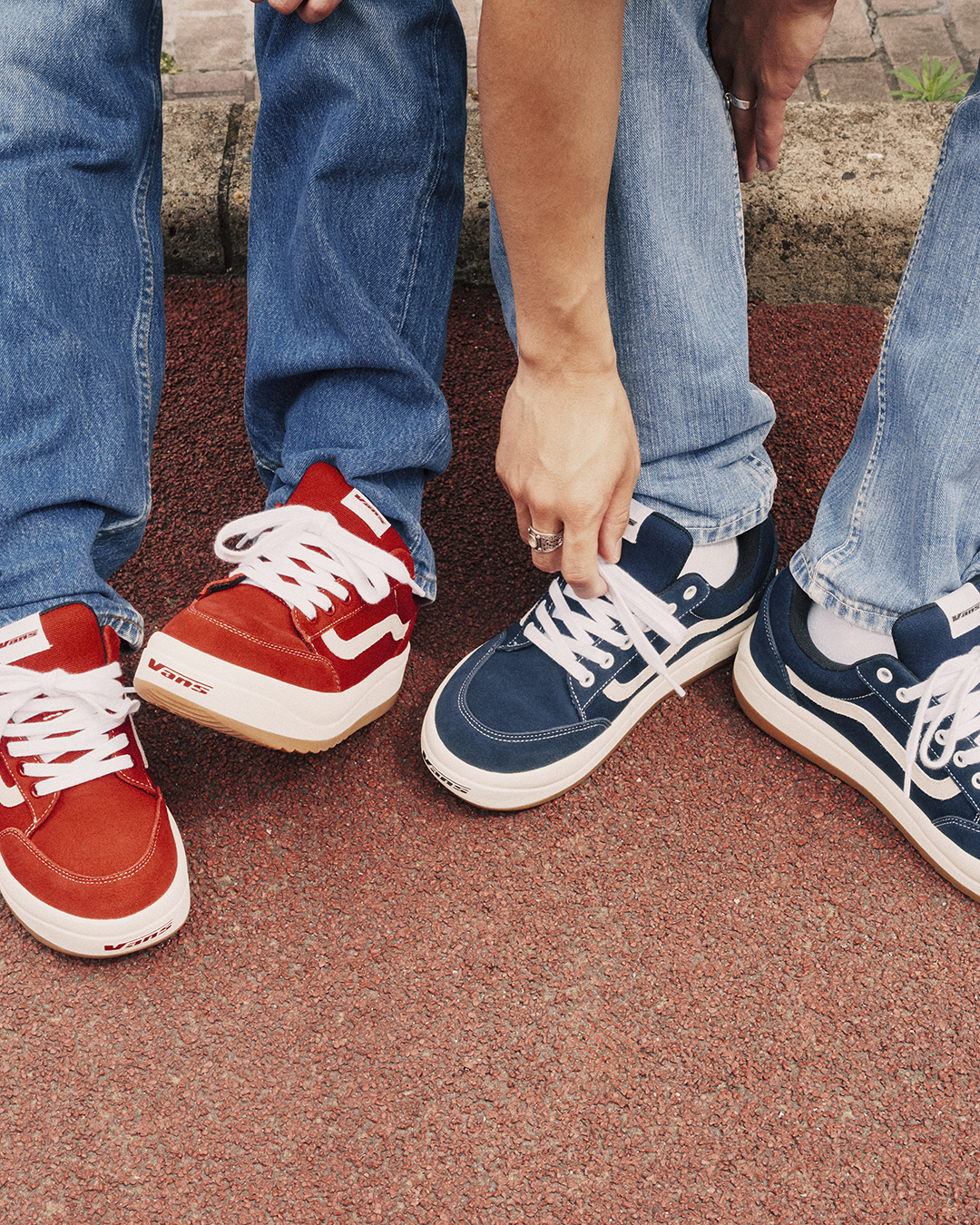 1990年代に登場した「VANS GRASSO」が現代風にアップデートし復刻 (バンズ グラッソ)