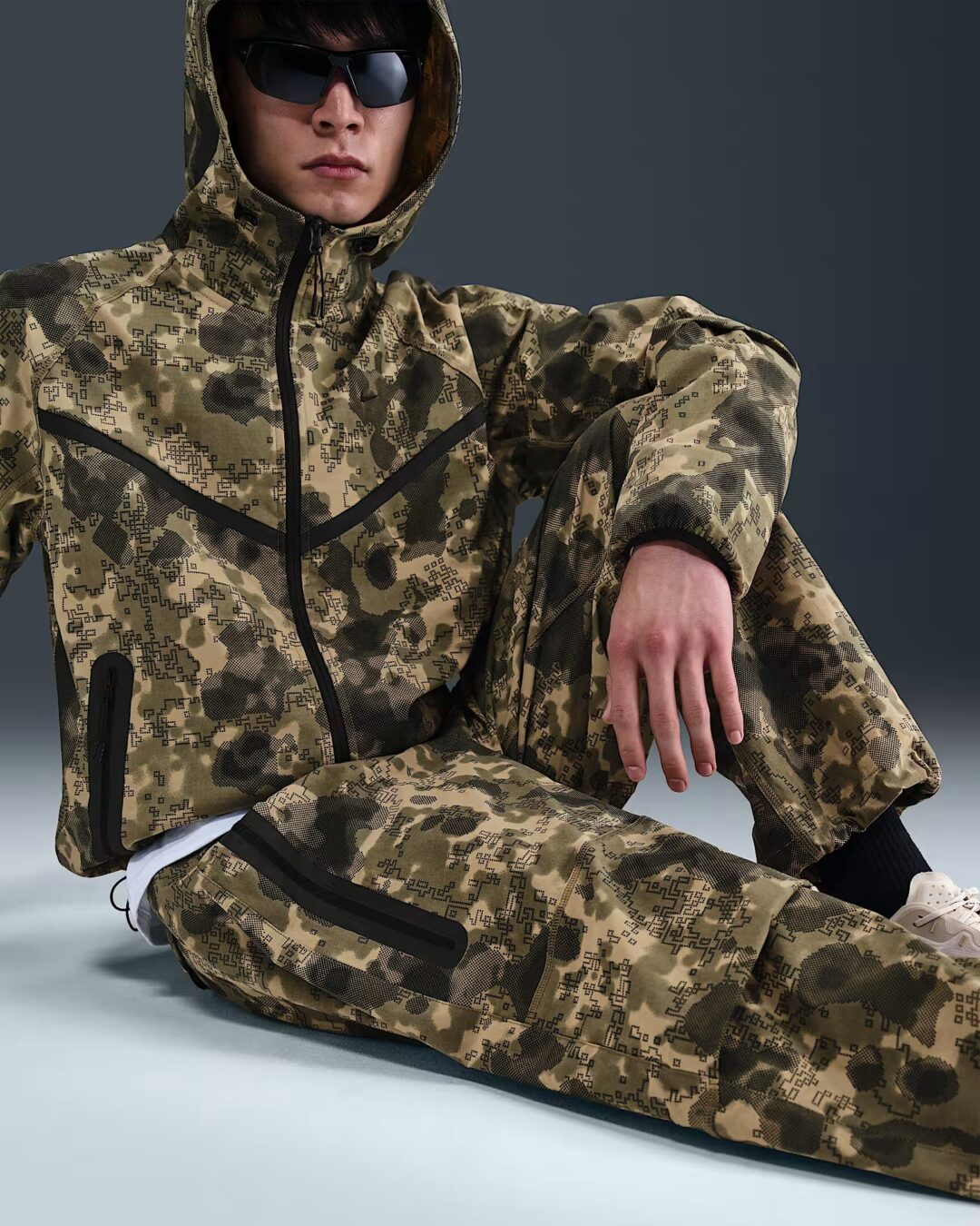 NIKE TECH “カモ柄 ルーズフィットパンツ & ジャケット & ショーツ”が発売 (ナイキ テック) [HV0973-210/HV0978-220/HV0980-210]