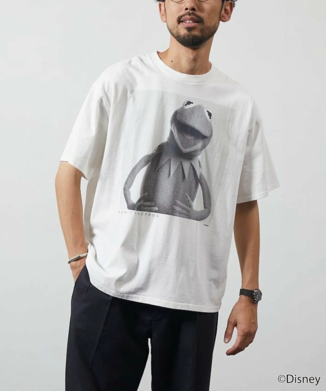 世界的人気キャラクター『カーミット・ザ・フロッグ』のカラフルなプリントが目を引くTシャツが2025年 8月下旬 発売 (The Muppets KERMIT THE FROG)