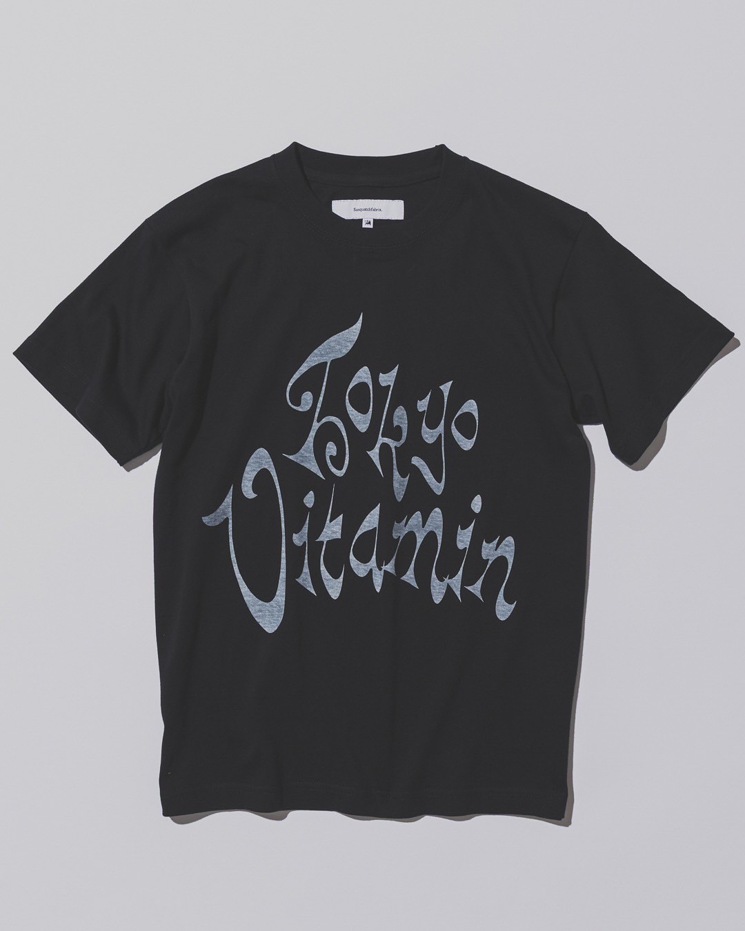 Sasquatchfabrix. × tokyovitamin × FUTURE ARCHIVE コラボが2025年 7/18 発売 (スクワァッチファブリックス トウキョウビタミン フューチャー アーカイブ)