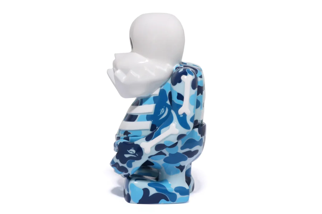A BATHING APE × BOUNTY HUNTER SKULL KUN FIGURE 名作“スカルくん”がABC CAMOで2025年 8/1 & 8/2 発売 (ア ベイシング エイプ バウンティーハンター)