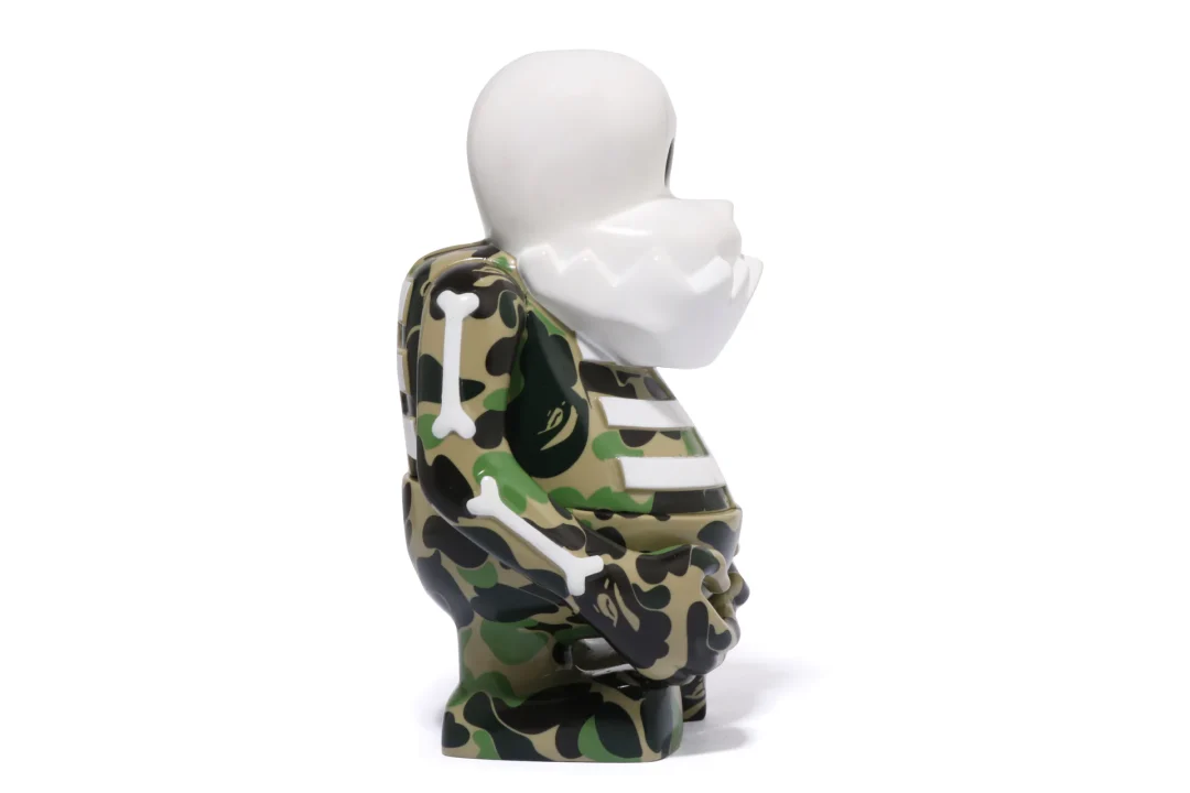 A BATHING APE × BOUNTY HUNTER SKULL KUN FIGURE 名作“スカルくん”がABC CAMOで2025年 8/1 & 8/2 発売 (ア ベイシング エイプ バウンティーハンター)